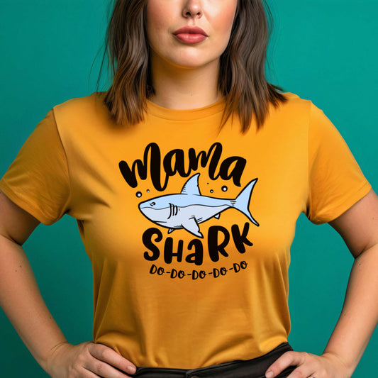 T-Shirt for Mom. Mama shark.