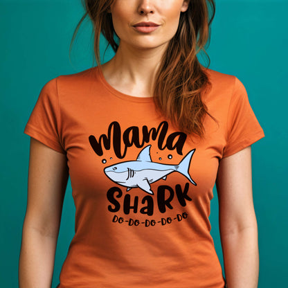 T-Shirt for Mom. Mama shark.